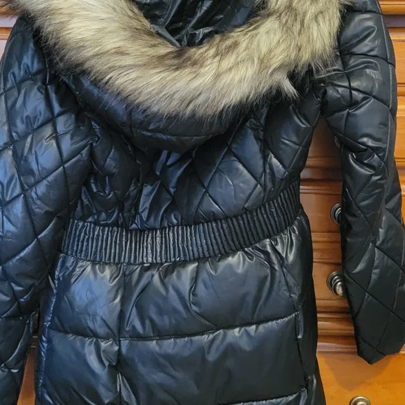 Women's Petite black puffer trench jacket - Picture 5 of 7